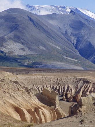 Valley of Ten Thousand Smokes with Ignimbrite of 1912 Eruption, Griggs Volcano Behind, Alaska, USA